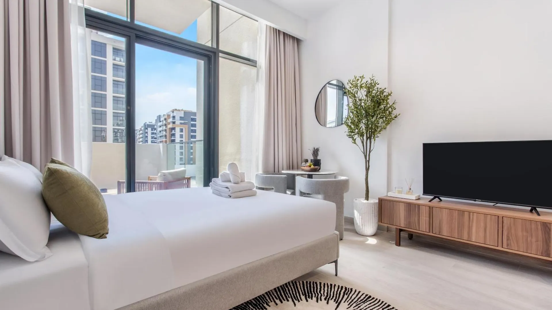 Stylish & Luxury Apt Riviera 19 2 Adult & 1 Kid Dubai Appartamento
