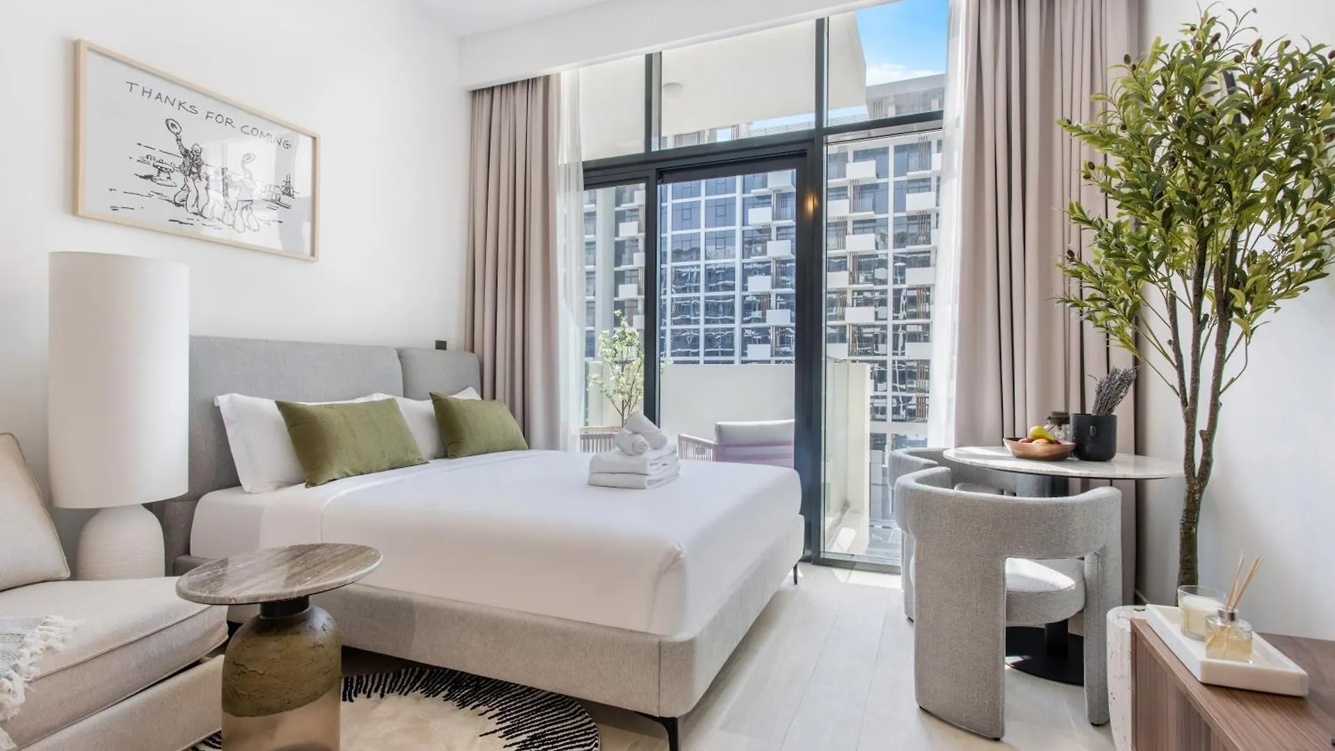 Stylish & Luxury Apt Riviera 19 2 Adult & 1 Kid Dubai